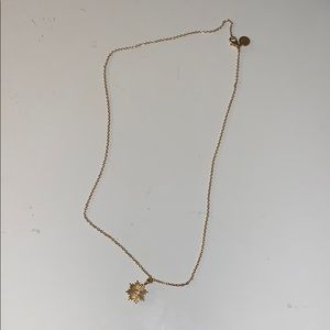 Dainty gold necklace